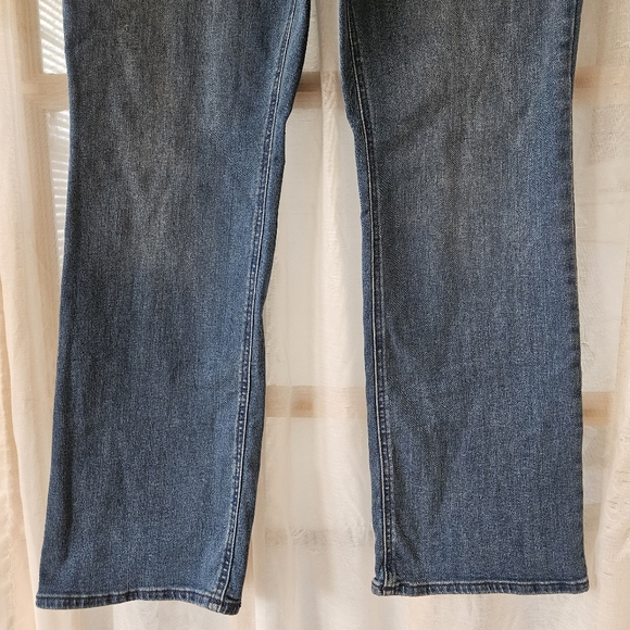📌37 NWT OLD NAVY MID-RISE BOOT CUT JEANS WOMEN'S PLUS SIZE 20 - Picture 5 of 7